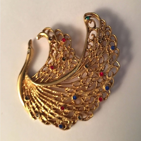 Filigree Swan Brooch - Picture 5 of 8